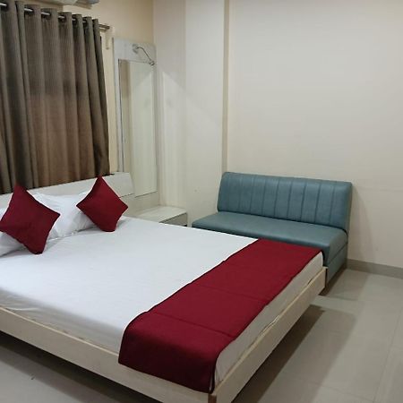 Hotel Tirupati Palace Indore Luaran gambar